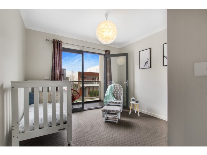 143 The Esplanade, Caroline Springs VIC 3023