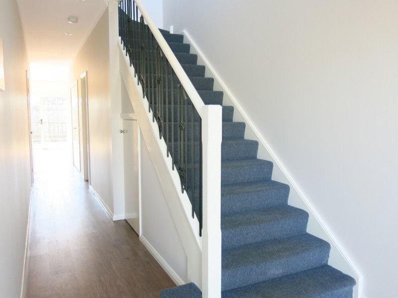 2/35 Tullidge Street, Melton VIC 3337