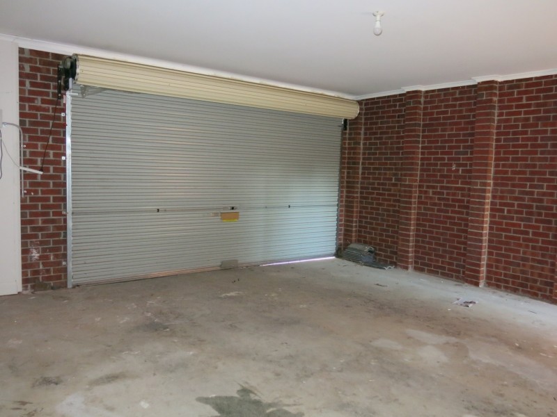 2/35 Tullidge Street, Melton VIC 3337