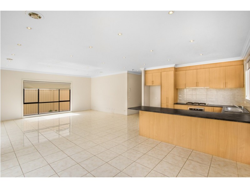 42 St Vincent Way, Caroline Springs VIC 3023