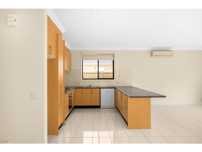 42 St Vincent Way, Caroline Springs VIC 3023