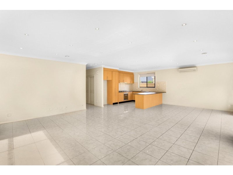 42 St Vincent Way, Caroline Springs VIC 3023