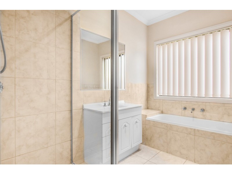 42 St Vincent Way, Caroline Springs VIC 3023