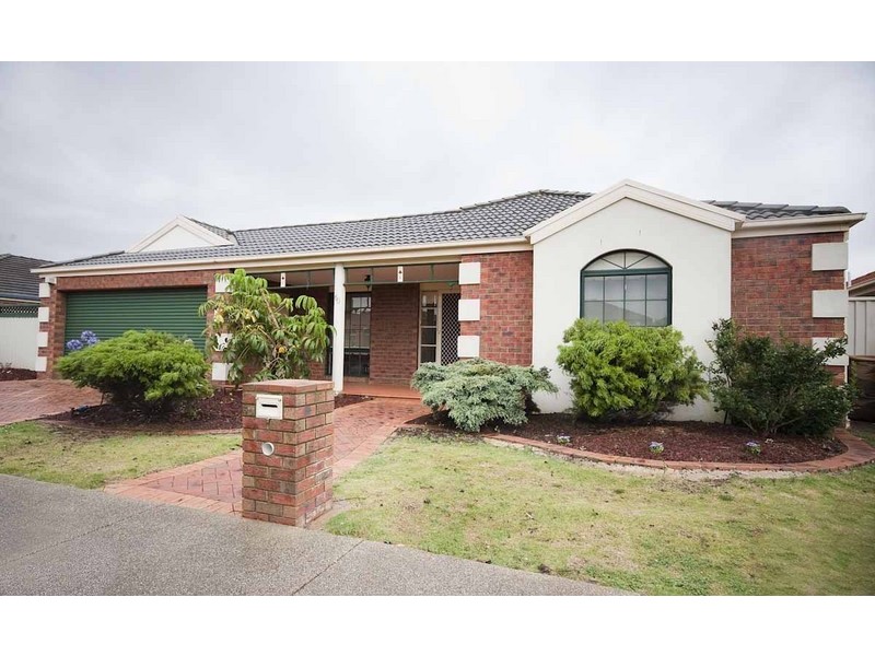 60 Springlake Avenue, Caroline Springs VIC 3023