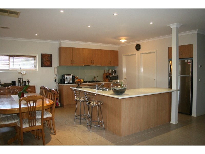 49 Addicott Way, Taylors Hill VIC 3037
