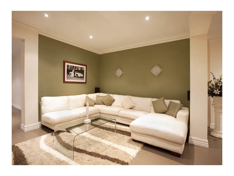 6 Bronte Way, Taylors Hill VIC 3037