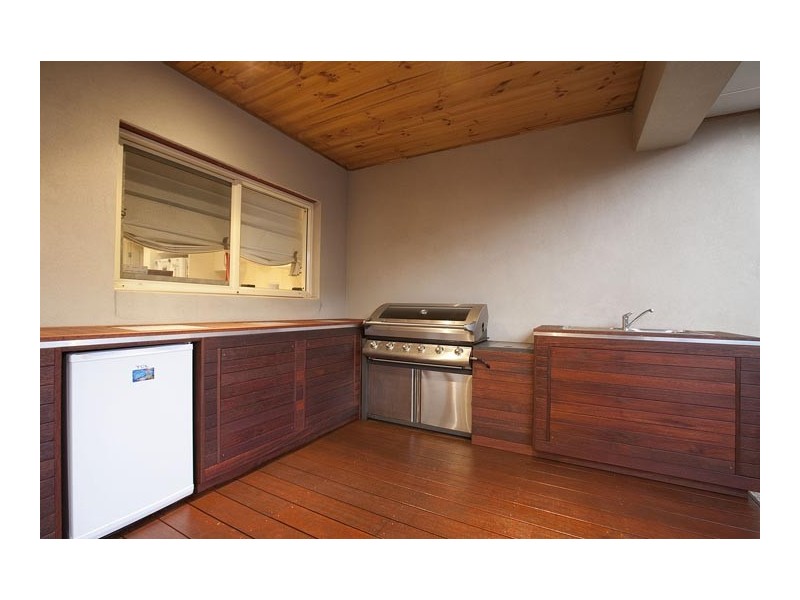 6 Bronte Way, Taylors Hill VIC 3037