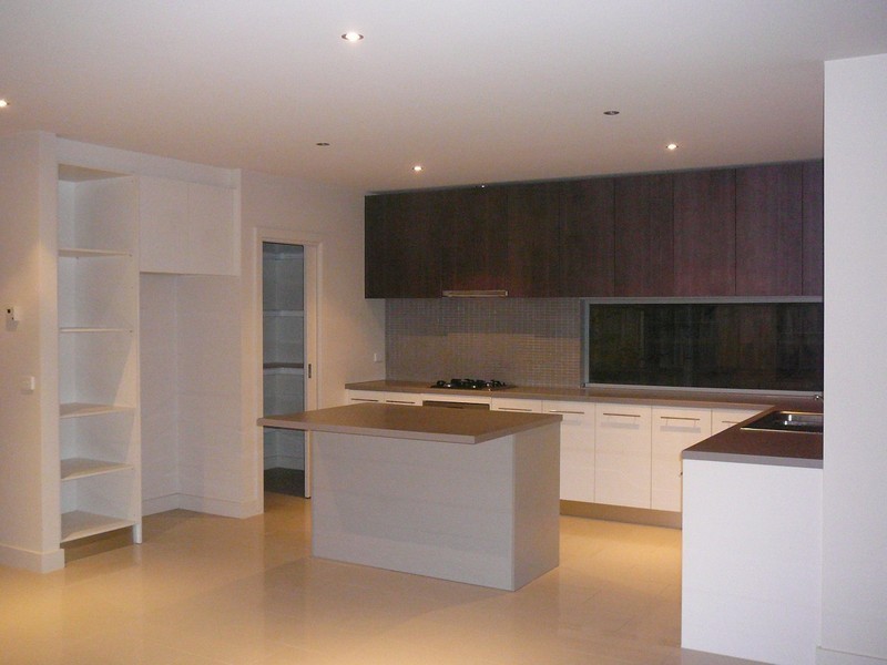 1 Garnet Way, Taylors Hill VIC 3037