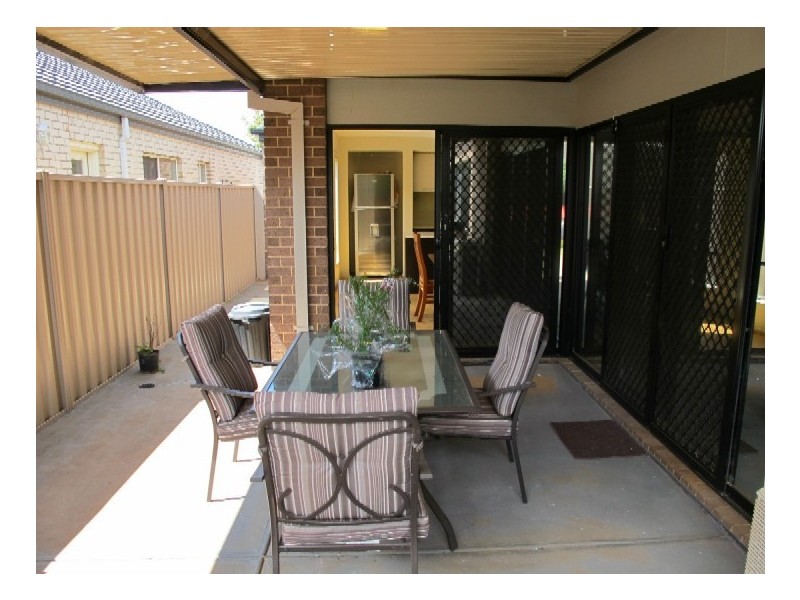 9 Weigall Close, Caroline Springs VIC 3023