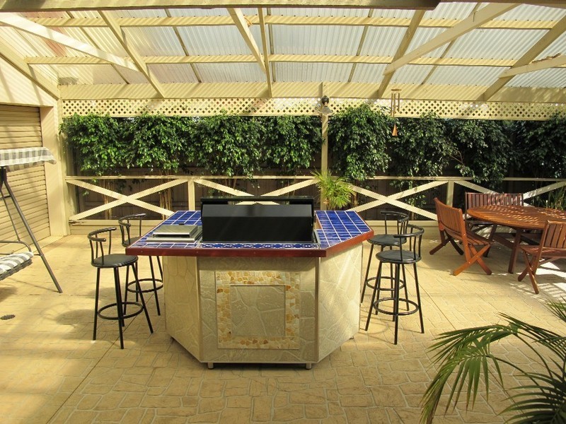 18 Wilmot Drive, Delahey VIC 3037