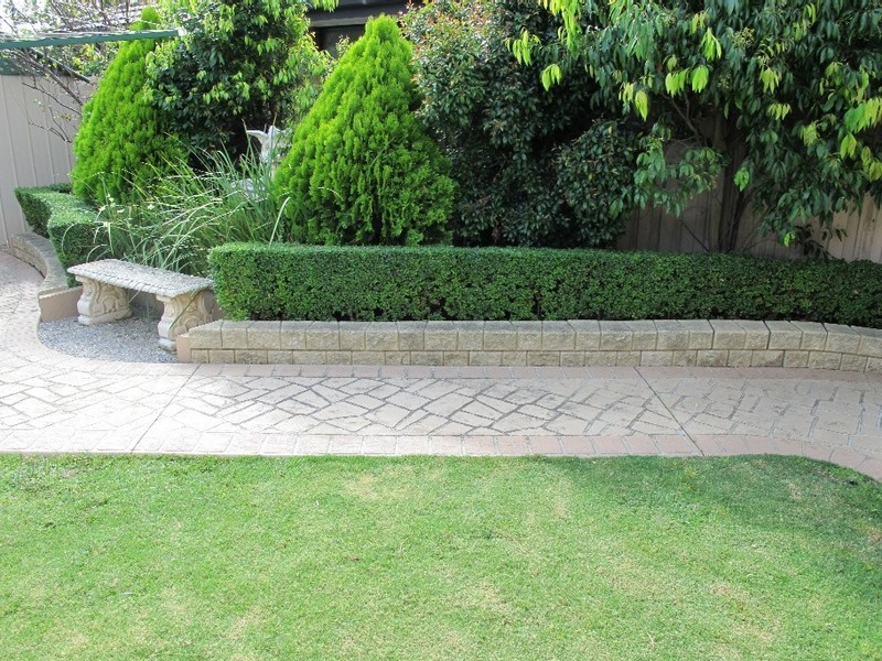 18 Wilmot Drive, Delahey VIC 3037