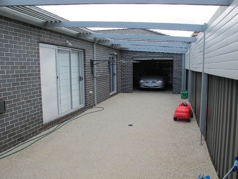 4 Pembury Way, Hillside VIC 3037