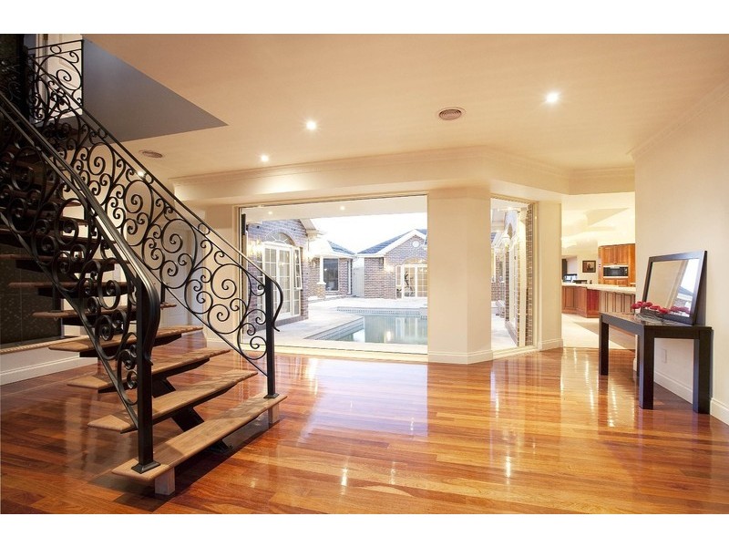 6 Grange Terrace, Taylors Hill VIC 3037