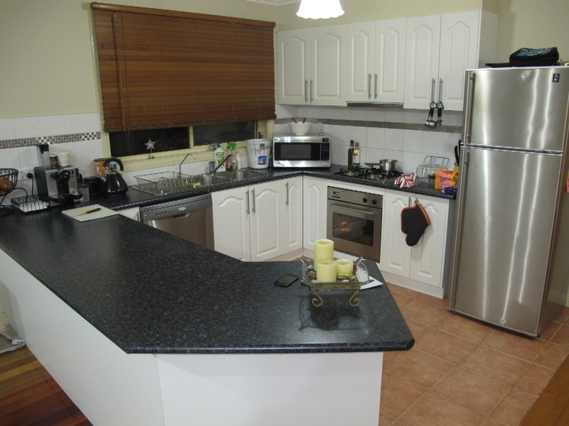 13 Copse Wood Bend, Caroline Springs VIC 3023
