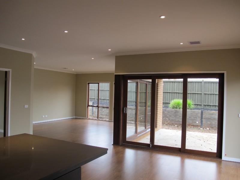1 Drummond Street, Caroline Springs VIC 3023