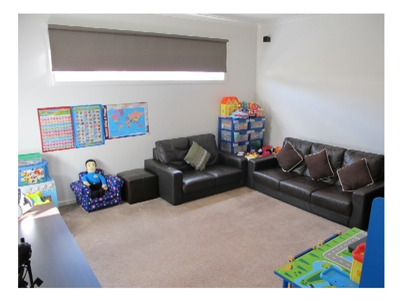 23 Manny Paul Circuit, Burnside Heights VIC 3023