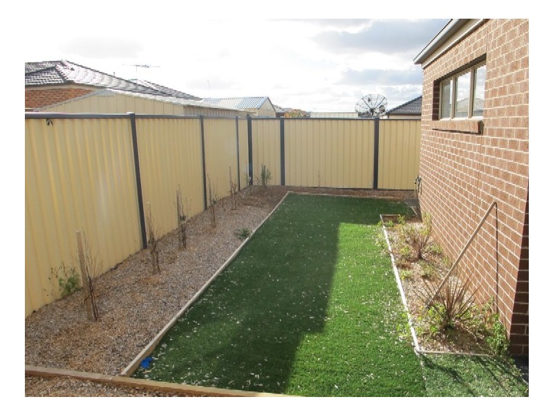 23 Manny Paul Circuit, Burnside Heights VIC 3023