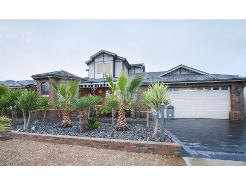 5 Marrowie Place, Taylors Hill VIC 3037