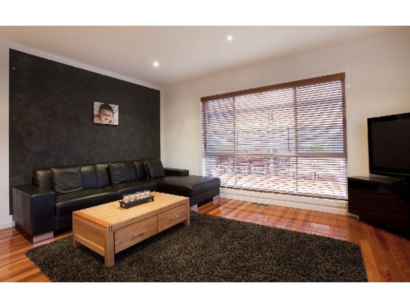 5 Marrowie Place, Taylors Hill VIC 3037