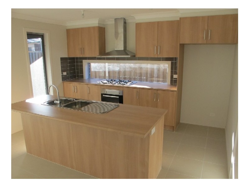 5 Poseidon Street, Melton VIC 3337