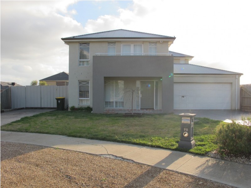 98 Taylors Hill Boulevard, Taylors Hill VIC 3037