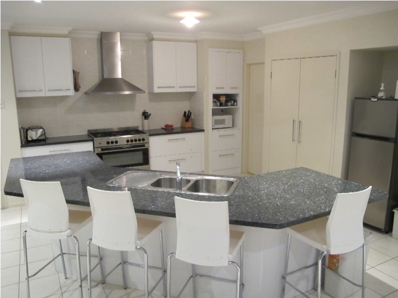 98 Taylors Hill Boulevard, Taylors Hill VIC 3037