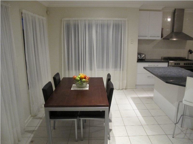 98 Taylors Hill Boulevard, Taylors Hill VIC 3037