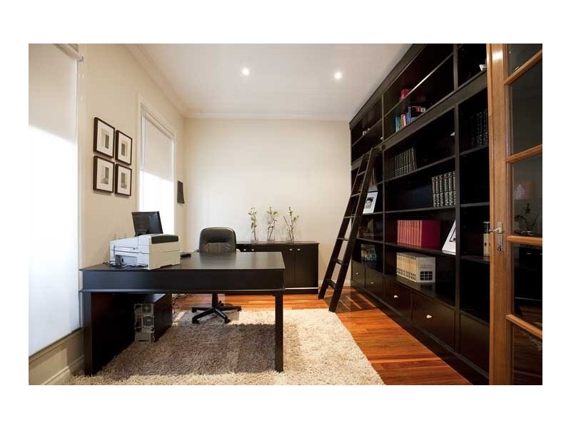4 Shearwater Court, Taylors Hill VIC 3037