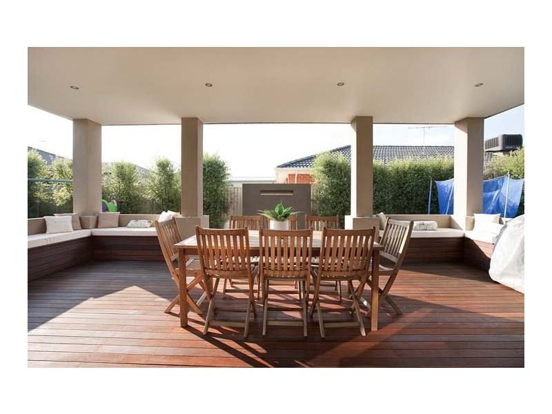 4 Shearwater Court, Taylors Hill VIC 3037