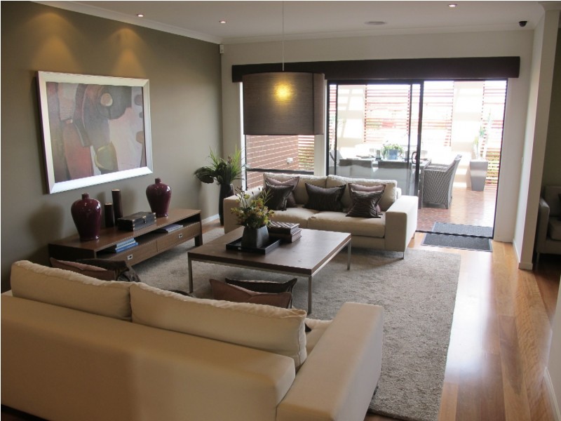 6 Cherry Lake Green, Caroline Springs VIC 3023