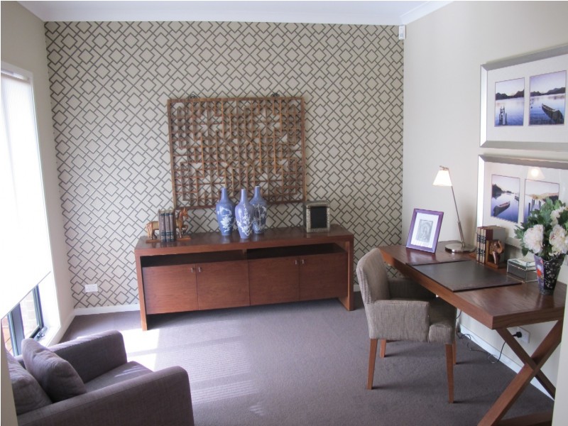 6 Cherry Lake Green, Caroline Springs VIC 3023