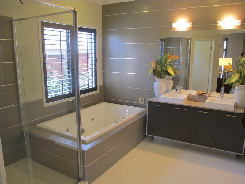 3 Cherry Lake Green, Caroline Springs VIC 3023