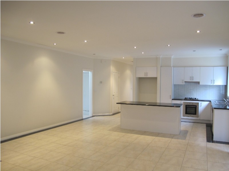20 Cranwell Square, Caroline Springs VIC 3023