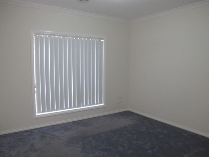 20 Cranwell Square, Caroline Springs VIC 3023