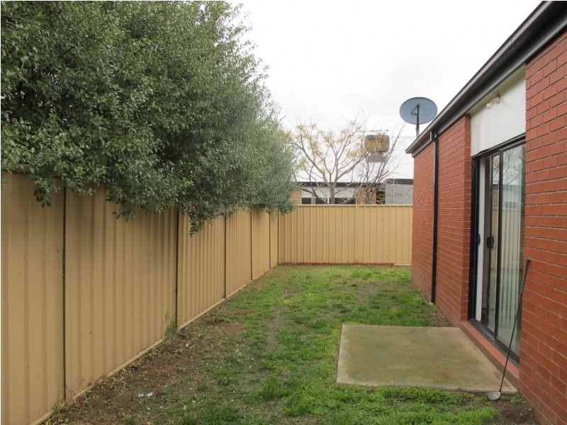 20 Cranwell Square, Caroline Springs VIC 3023