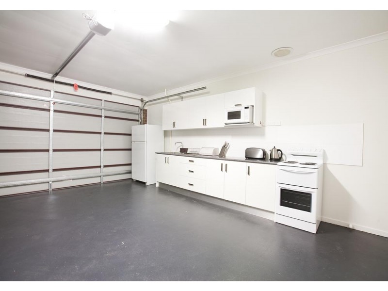 21 Coogee Drive, Taylors Hill VIC 3037