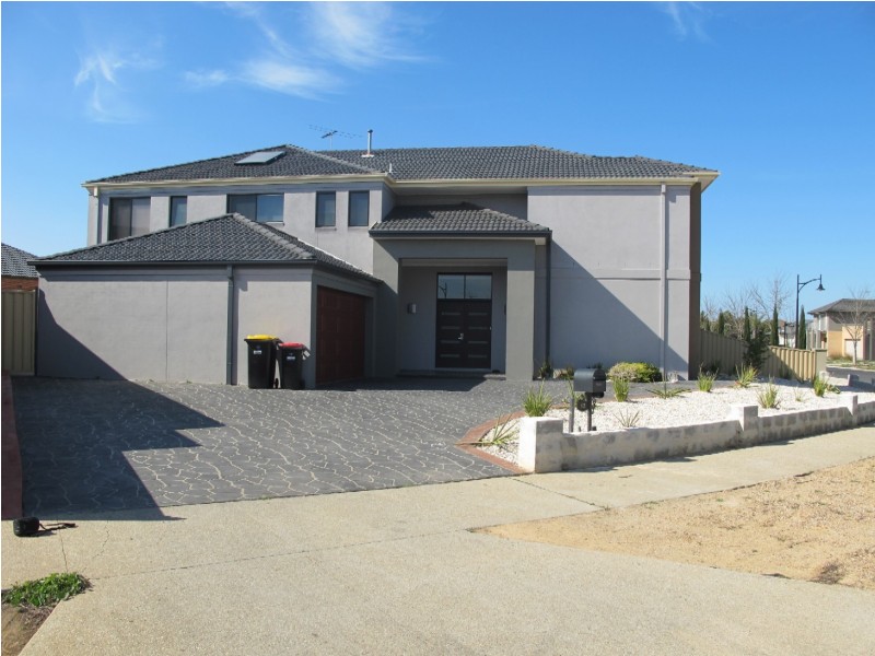 12 Clementson Drive, Caroline Springs VIC 3023