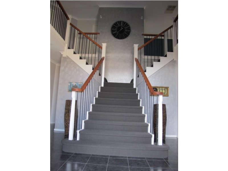 12 Clementson Drive, Caroline Springs VIC 3023