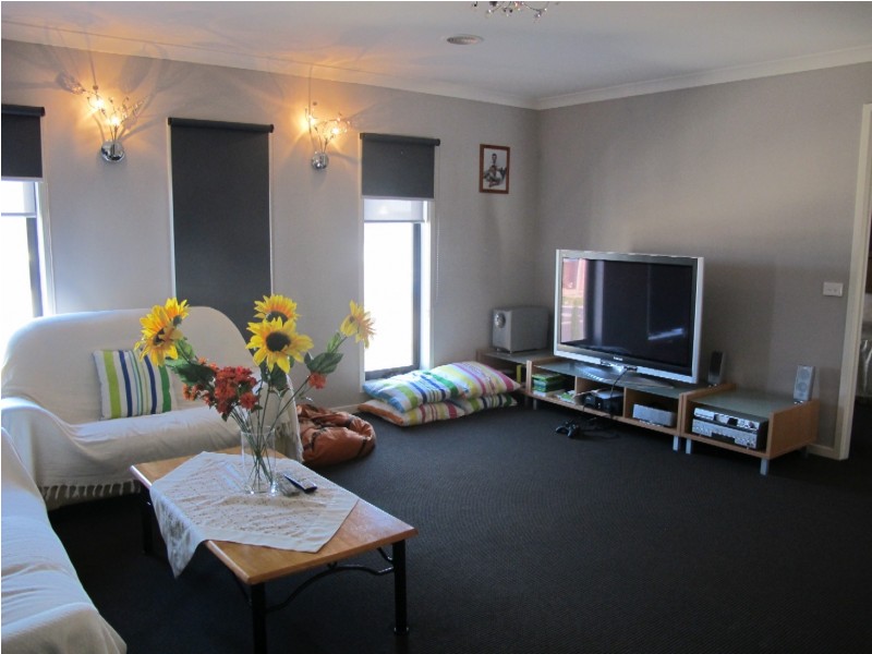 12 Clementson Drive, Caroline Springs VIC 3023