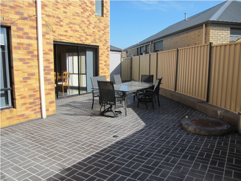 12 Clementson Drive, Caroline Springs VIC 3023