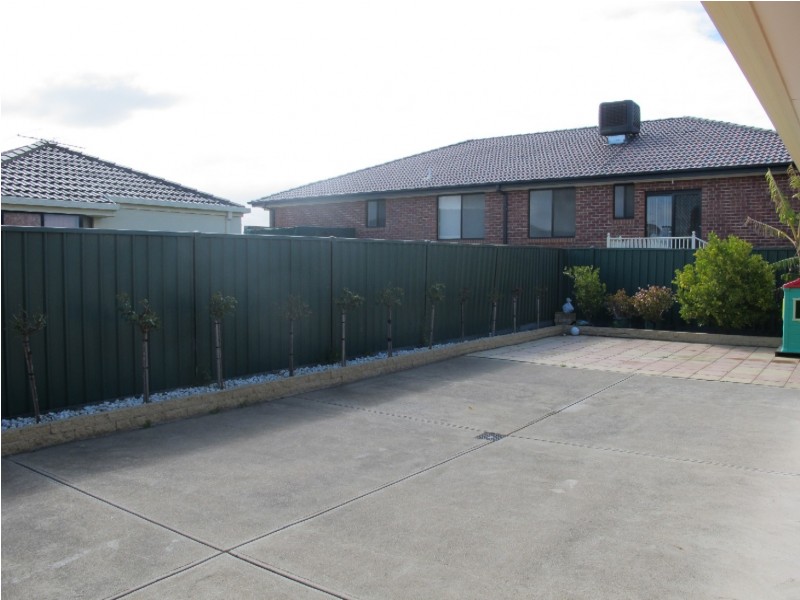 23 Goulburn Circuit, Caroline Springs VIC 3023