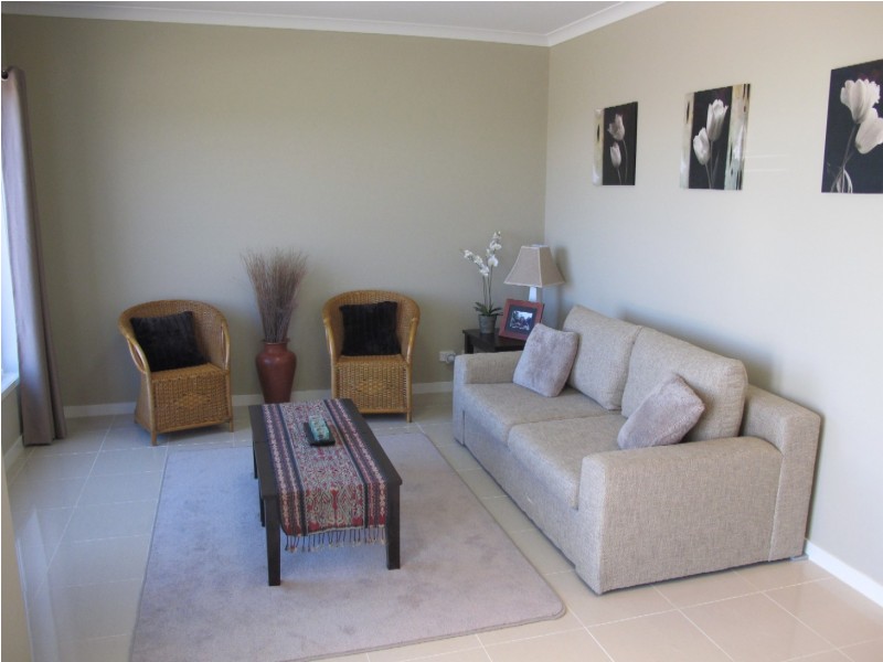 12 Greville Street, Caroline Springs VIC 3023