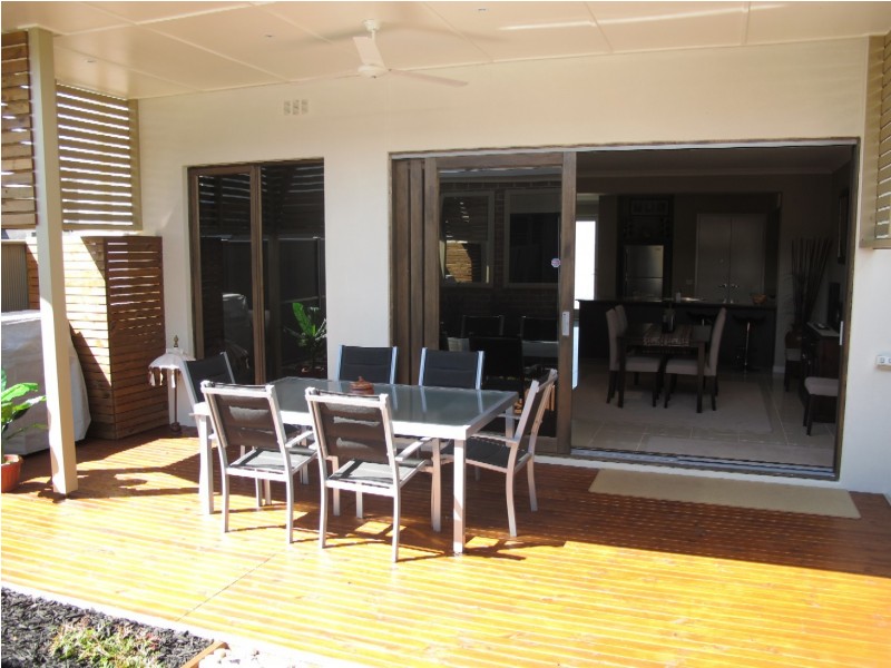 12 Greville Street, Caroline Springs VIC 3023