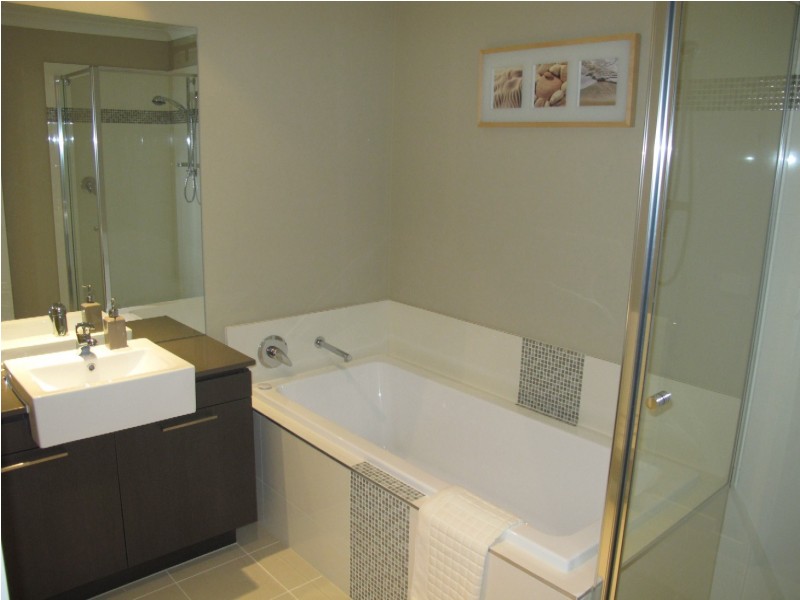 12 Greville Street, Caroline Springs VIC 3023