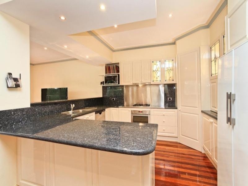 12 Eppalock Circuit, Caroline Springs VIC 3023