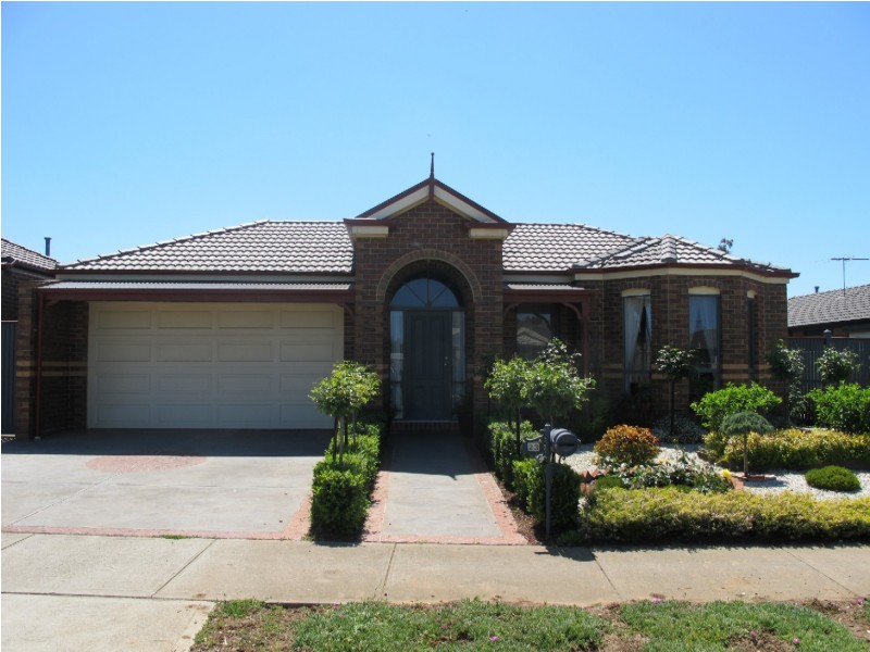 23 Nullarbor Place, Caroline Springs VIC 3023