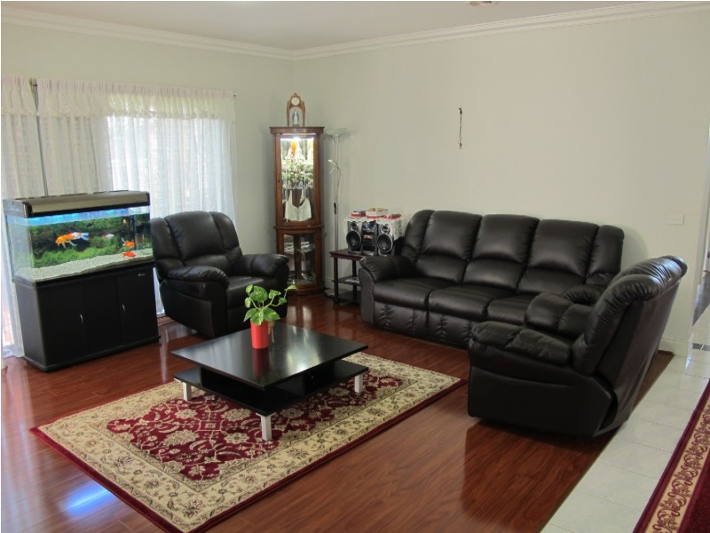 23 Nullarbor Place, Caroline Springs VIC 3023