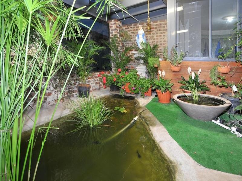 23 Nullarbor Place, Caroline Springs VIC 3023