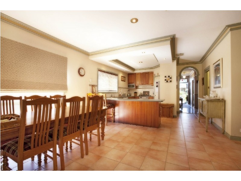 5 Archeron Court, Caroline Springs VIC 3023