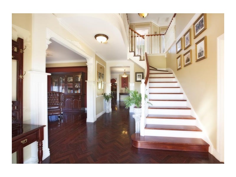 13 Cairn Curran Tce, Caroline Springs VIC 3023